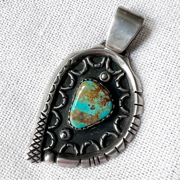 Vintage NATIVE Large Turquoise Sterling Silver Southwestern Abstract Pendant - Picture 4 of 7